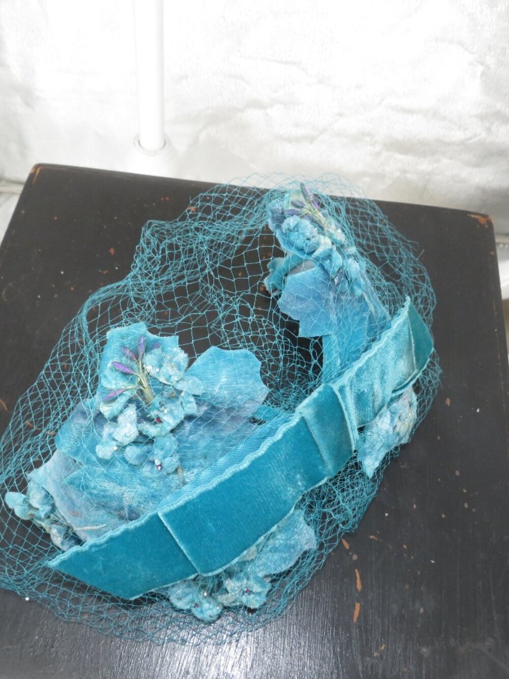 Vintage Blue Pillbox Hat Veiled Floral Fascinator Turquoise Velvet One Size OS - Picture 12 of 14